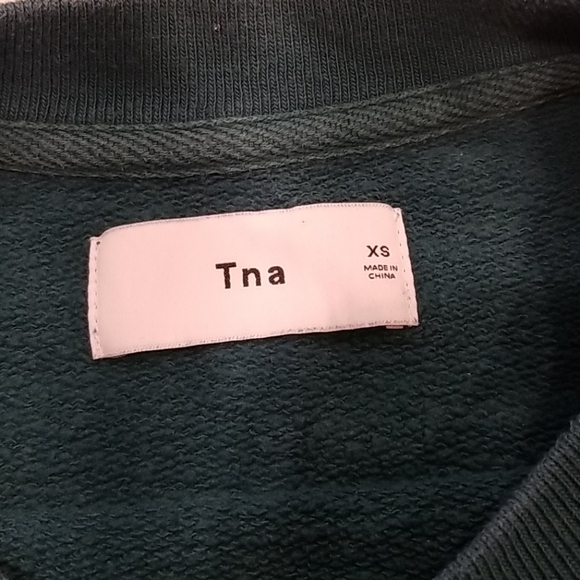 FREE - Vintage TNA cropped sweater - Picture 3 of 3